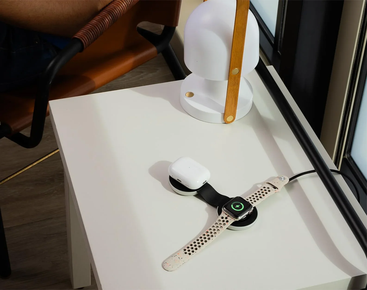 Twelve South ButterFly 2-i-1 MagSafe Reiselader til iPhone og Apple Watch