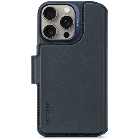 Decoded Lommebokdeksel i skinn med MagSafe til iPhone 16 Pro - Navy