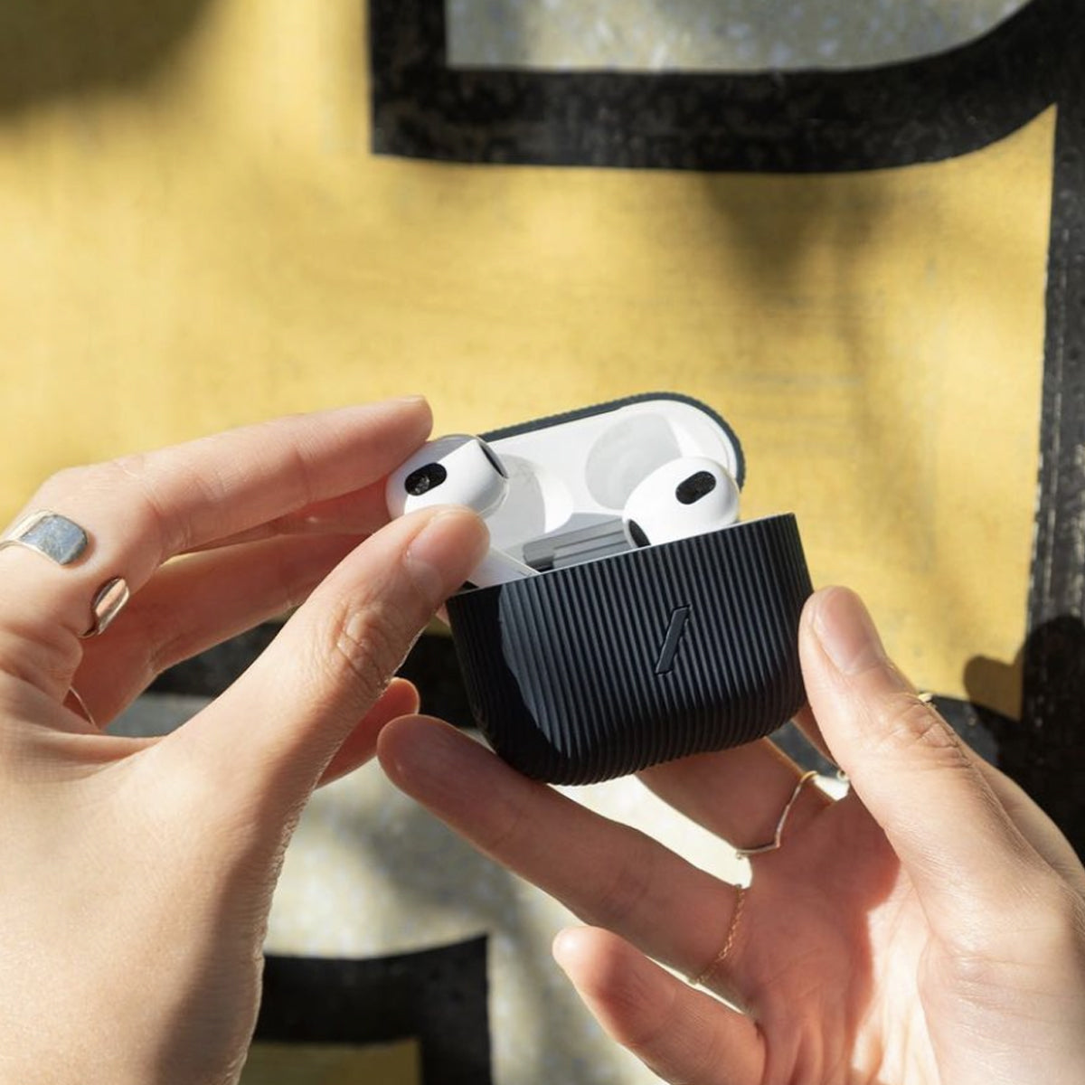 Native Union Curve Case etui til AirPods (3. gen) - Svart