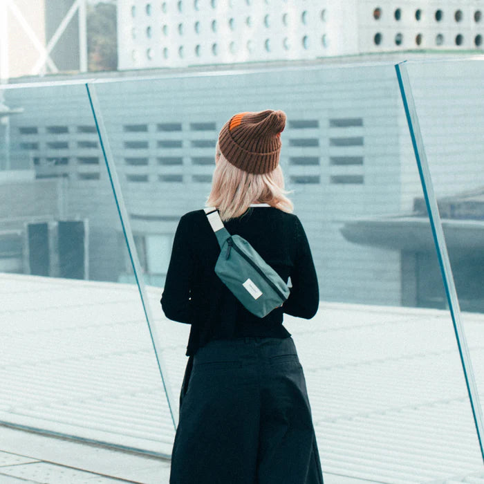 Native Union W.F.A Crossbody Tilbehørsveske - Slate Green