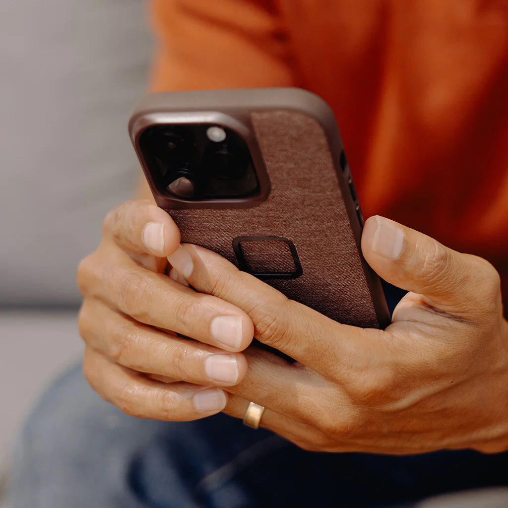 Peak Design Everyday Deksel til iPhone 15 Pro Max - Svart