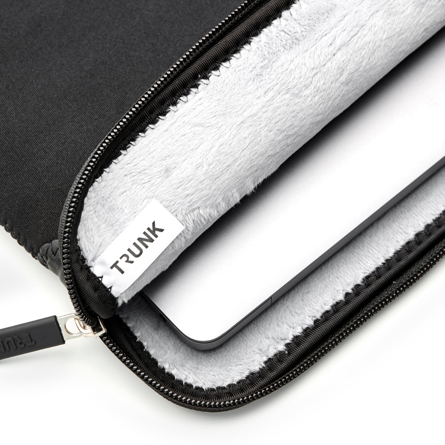 Trunk Neoprene Mappe til MacBook Pro 16" - Svart