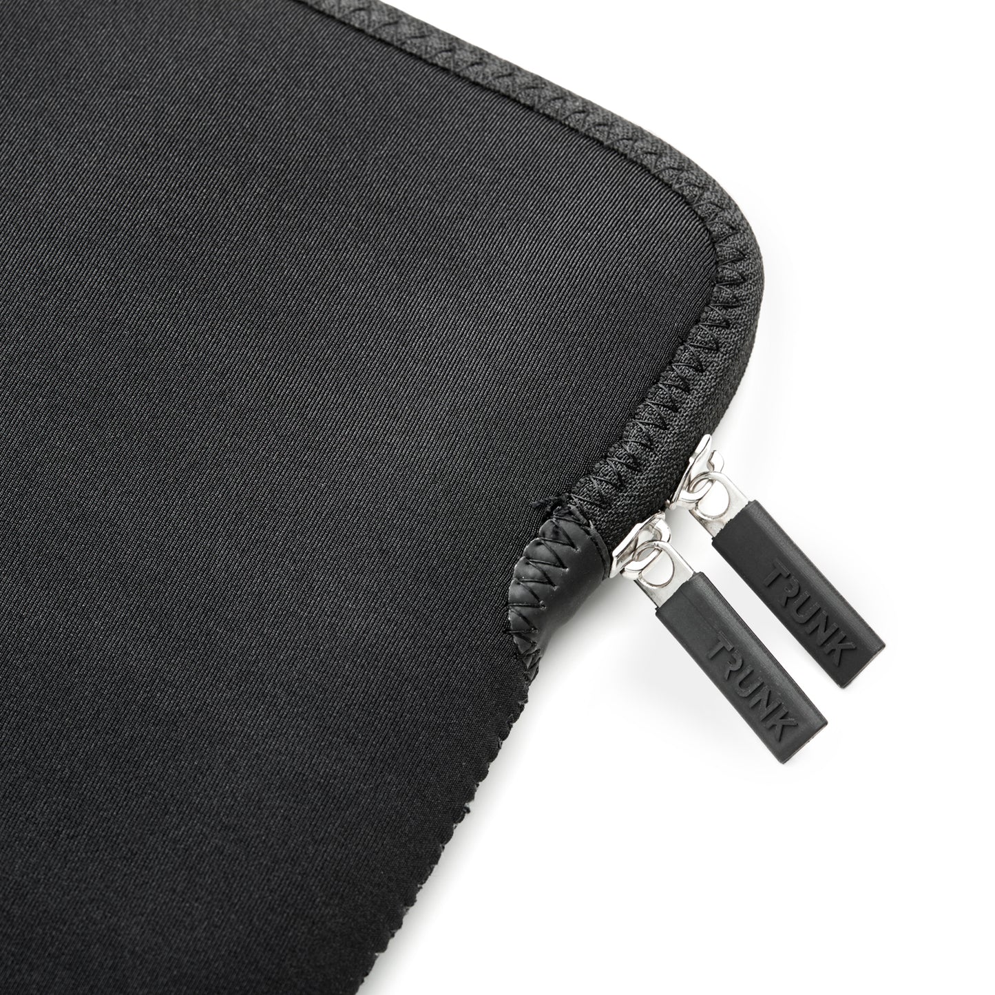 Trunk Neoprene Mappe til MacBook Pro 16" - Svart