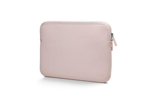 Trunk Neoprene Mappe til MacBook Neo - Blush